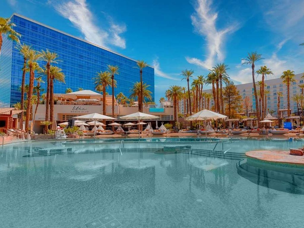Virgin hotels las Vegas_pool(14)