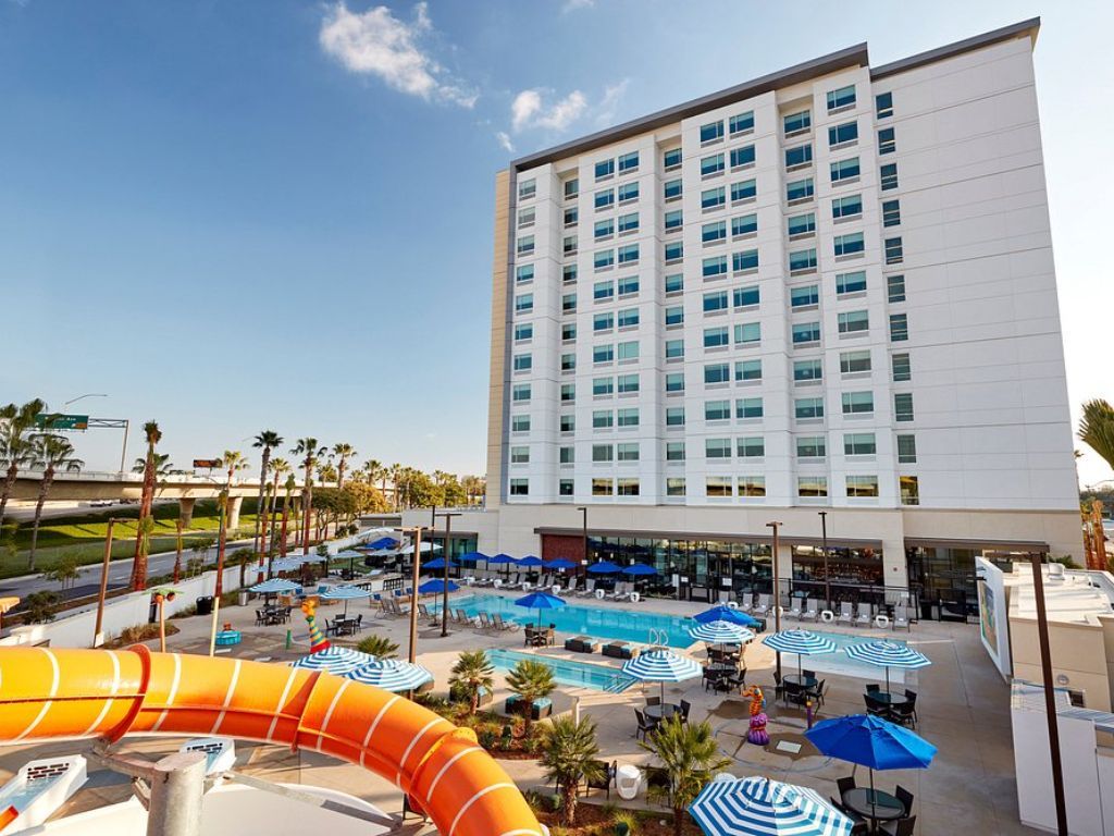 Anaheim Resort Suites