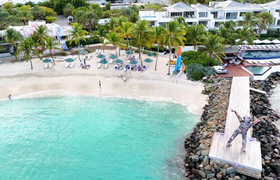 Hodges Bay Resort & Spa