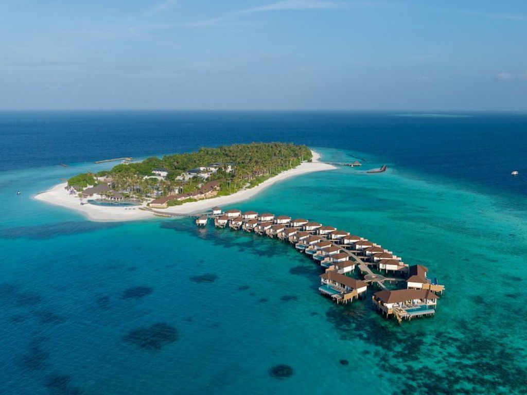 Aerial view of Avani Fares Maldives